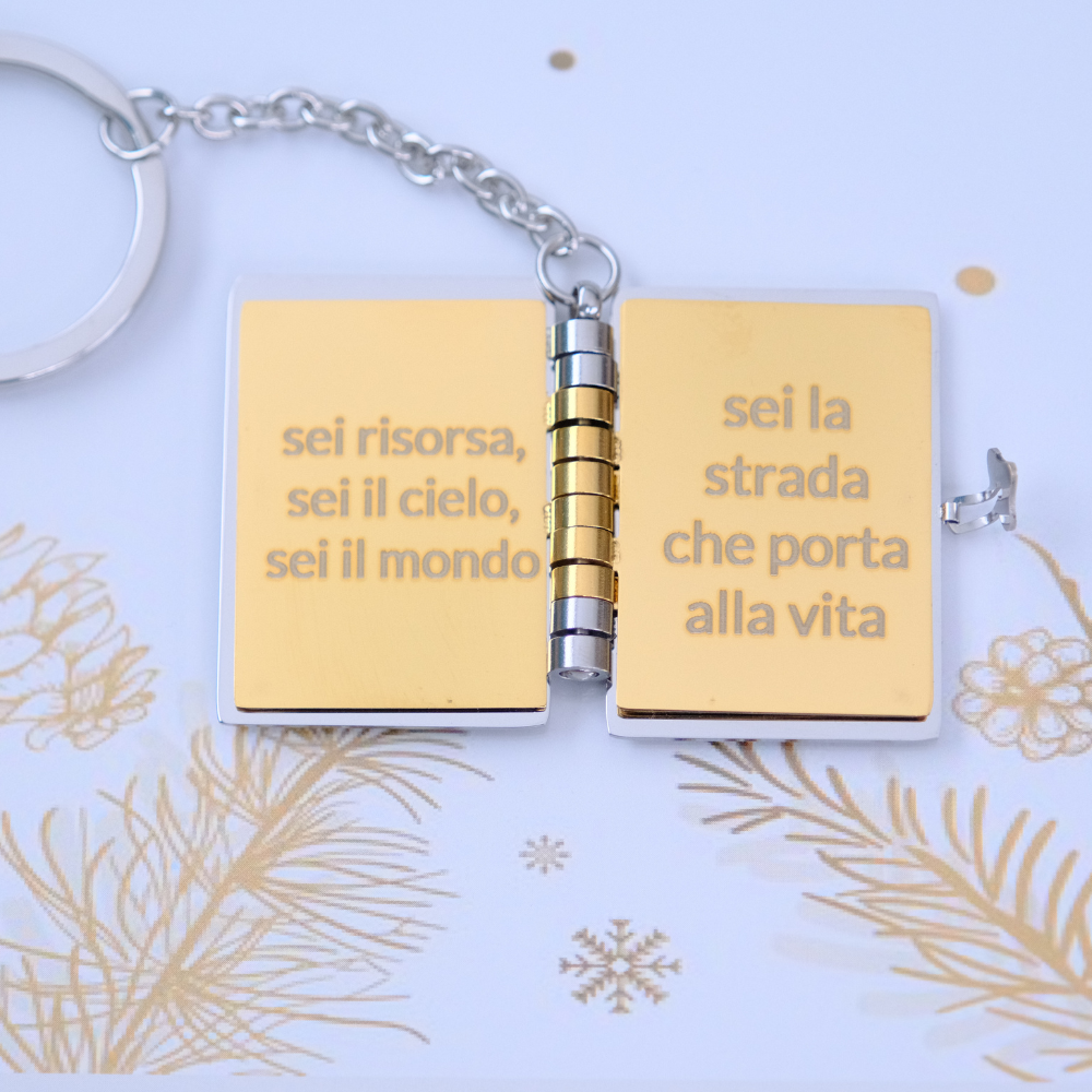 Portachiavi/Collana Book ~ Frase Canzone Piccola Stella (Sei la cosa più bella che indosso...)