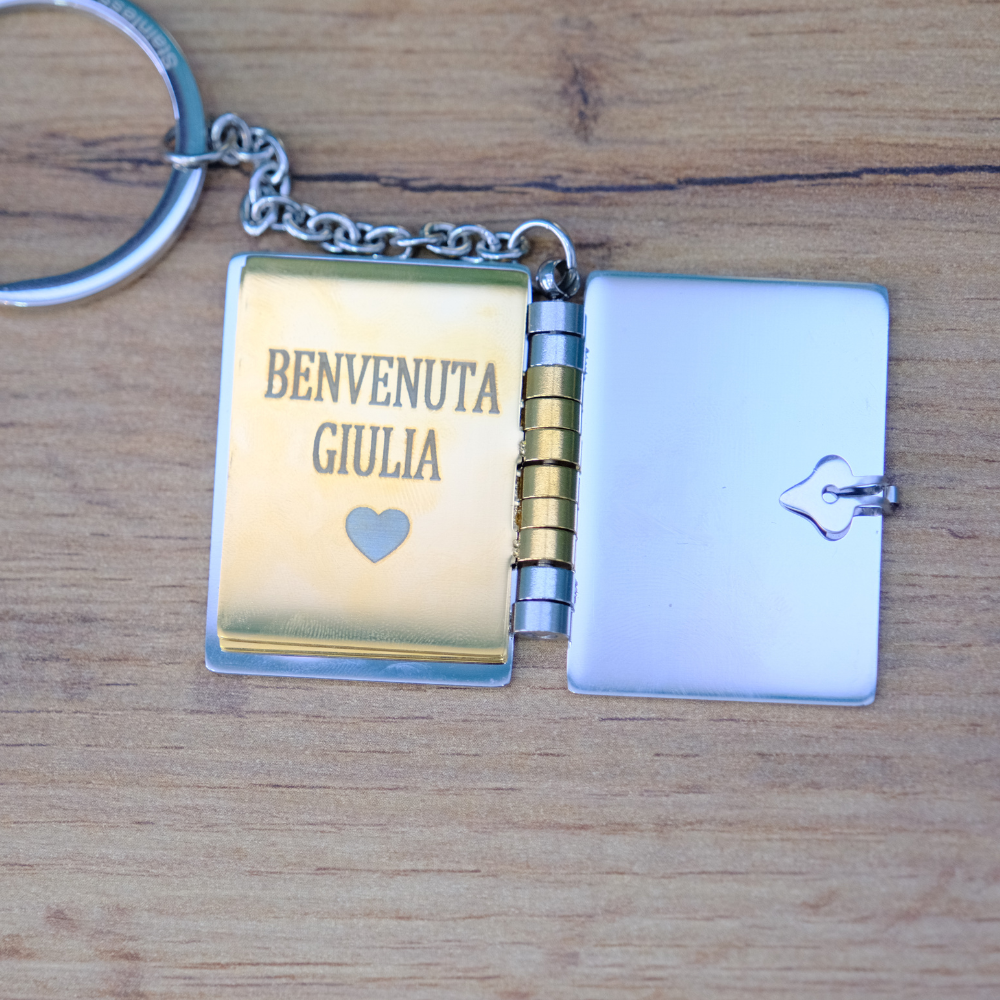 Portachiavi/Collana Book Nascita