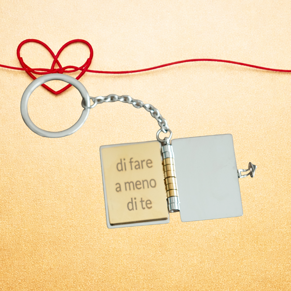 Portachiavi/Collana Book ~ Frase filo rosso...
