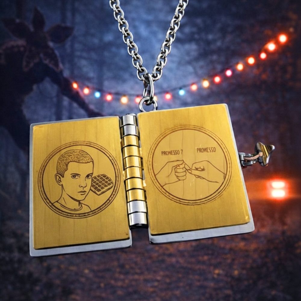 Stranger Things Fan Art ~ Portachiavi/Collana Book