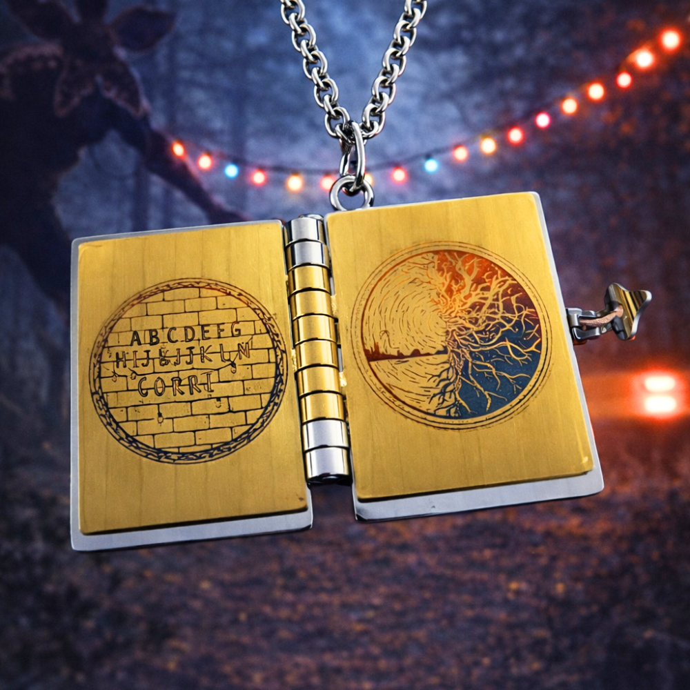 Stranger Things Fan Art ~ Portachiavi/Collana Book