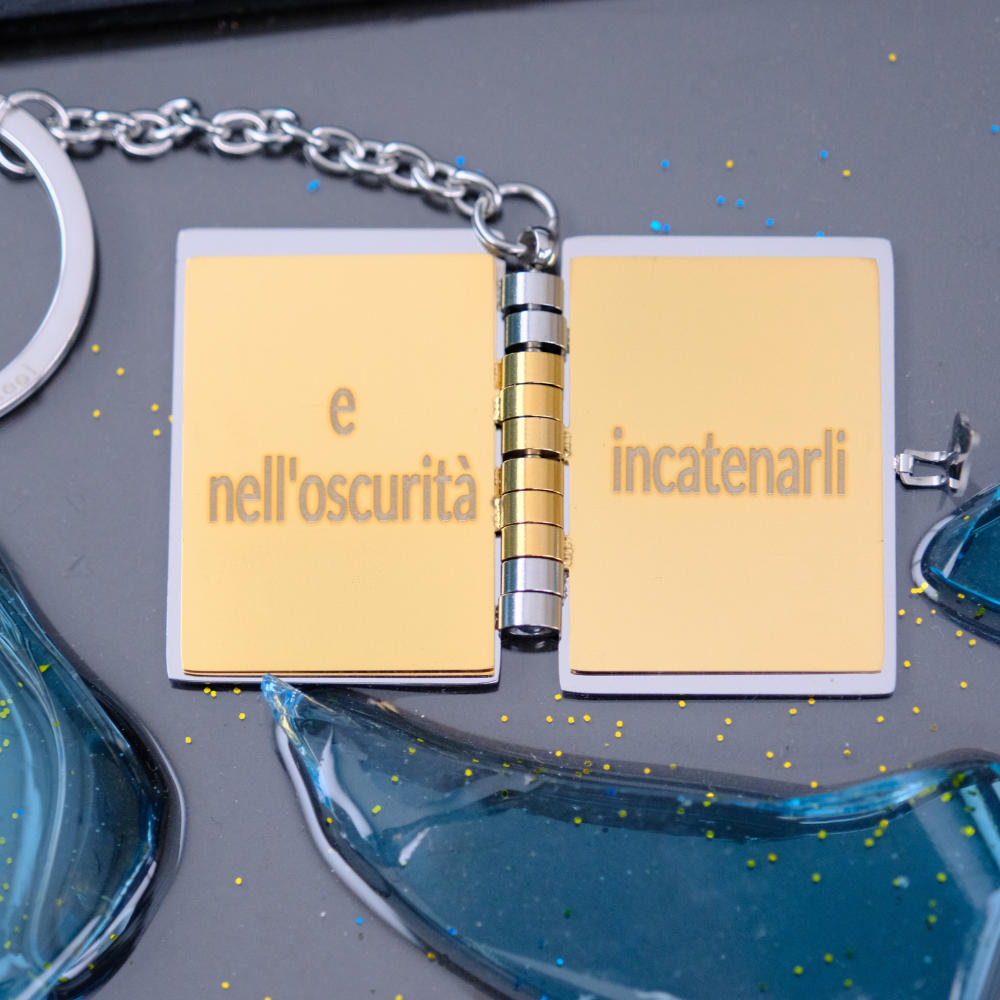 Portachiavi/Collana Book ~ Frase Il Signore Degli Anelli (Un Anello Per Domarli Tutti...)