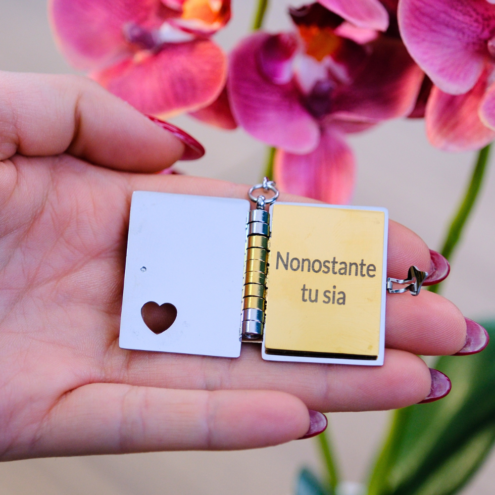 Portachiavi/Collana Book ~ Frase Canzone Rondine con foto